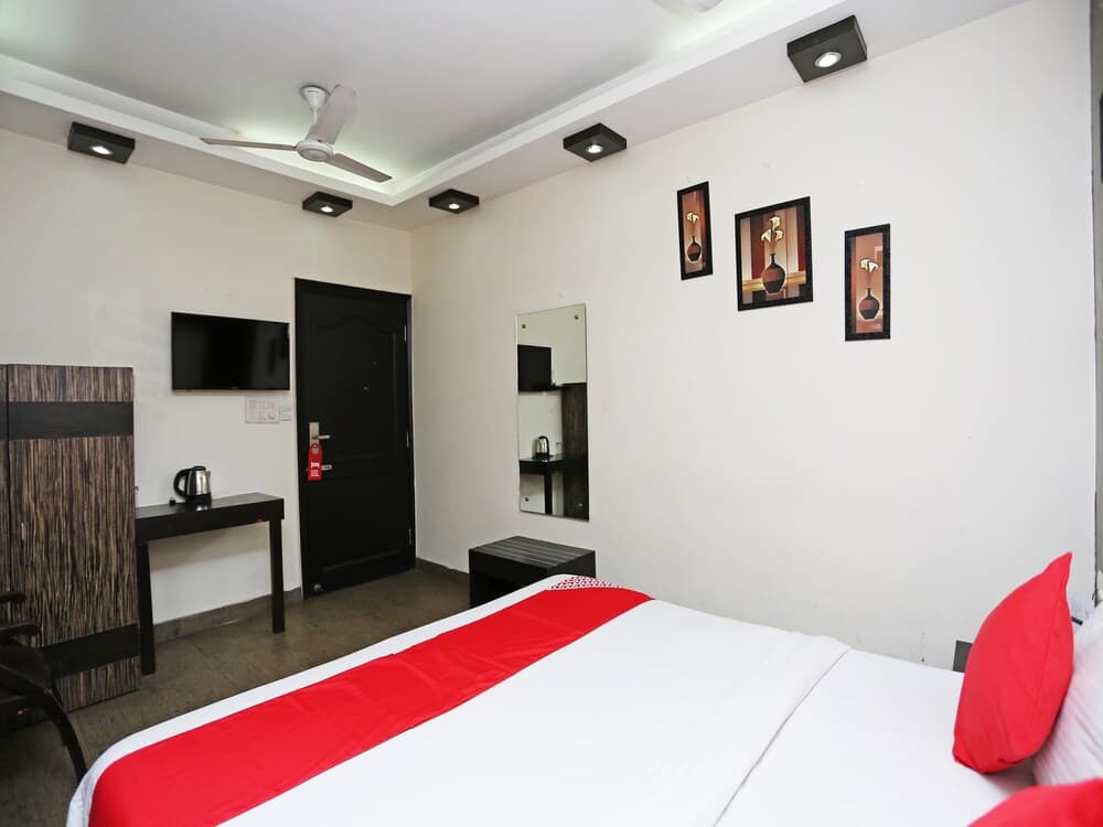 OYO 8352 The Heritage