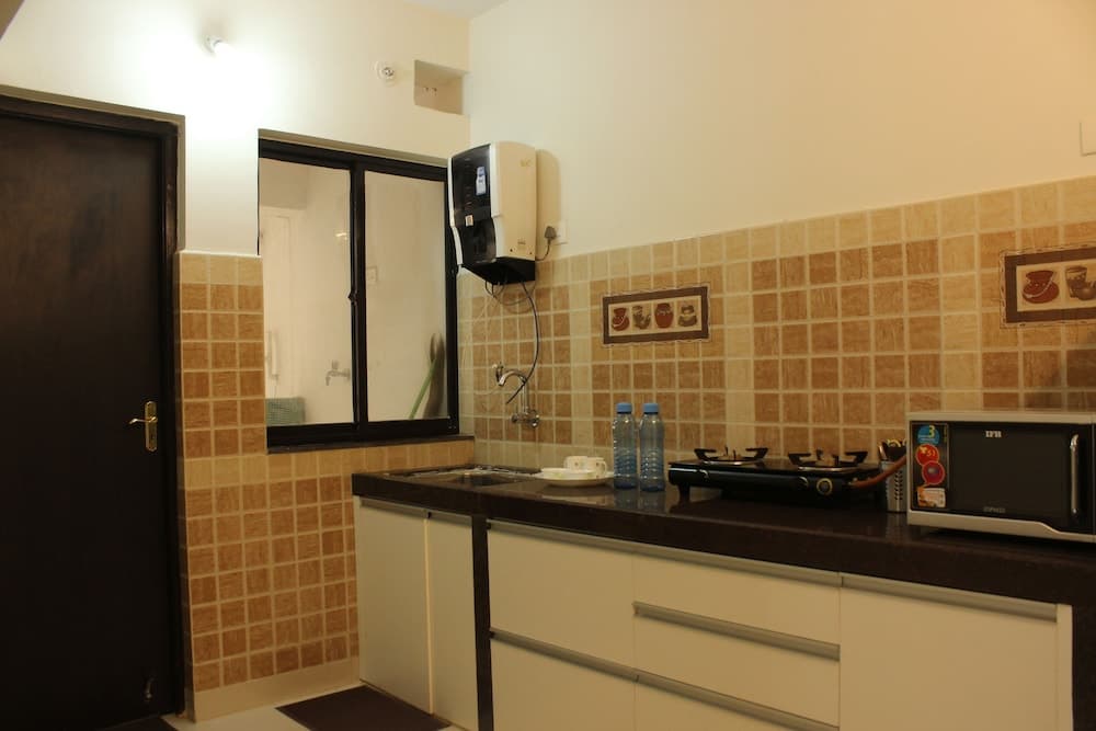 OYO 9364 Home Modern 2 BHK Pool View Candolim