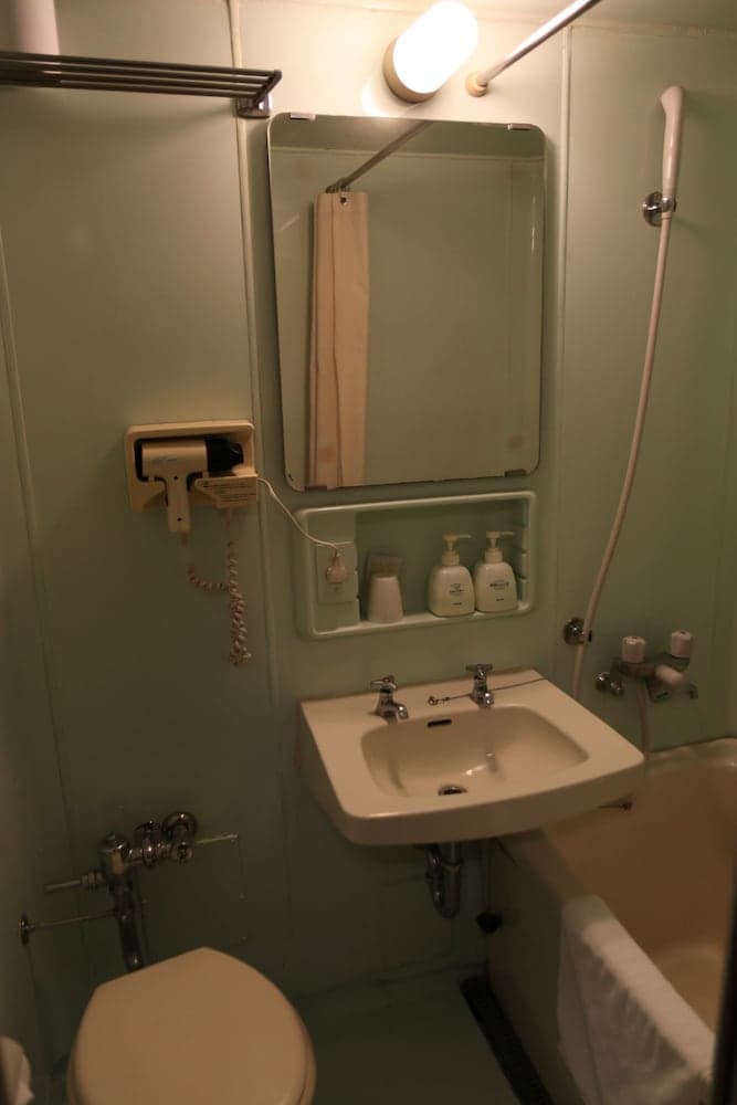 Kochi Business Hotel Bekkan