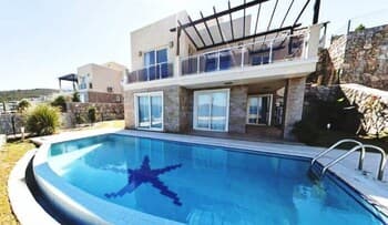 Royal Heights Adabuku 3 Bedrooms Villa