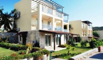 Royal Heights Residence 2 Bedrooms