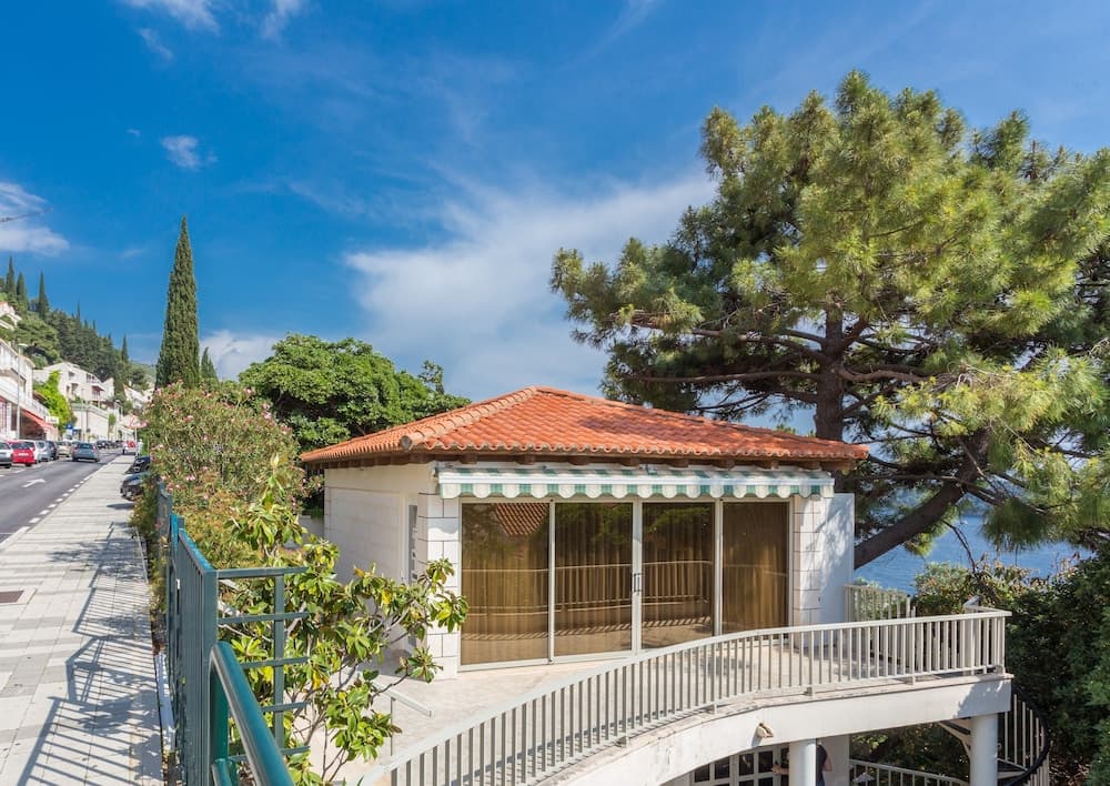 Apartments Banje Beach