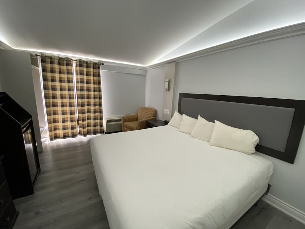 Travelodge by Wyndham Sarnia