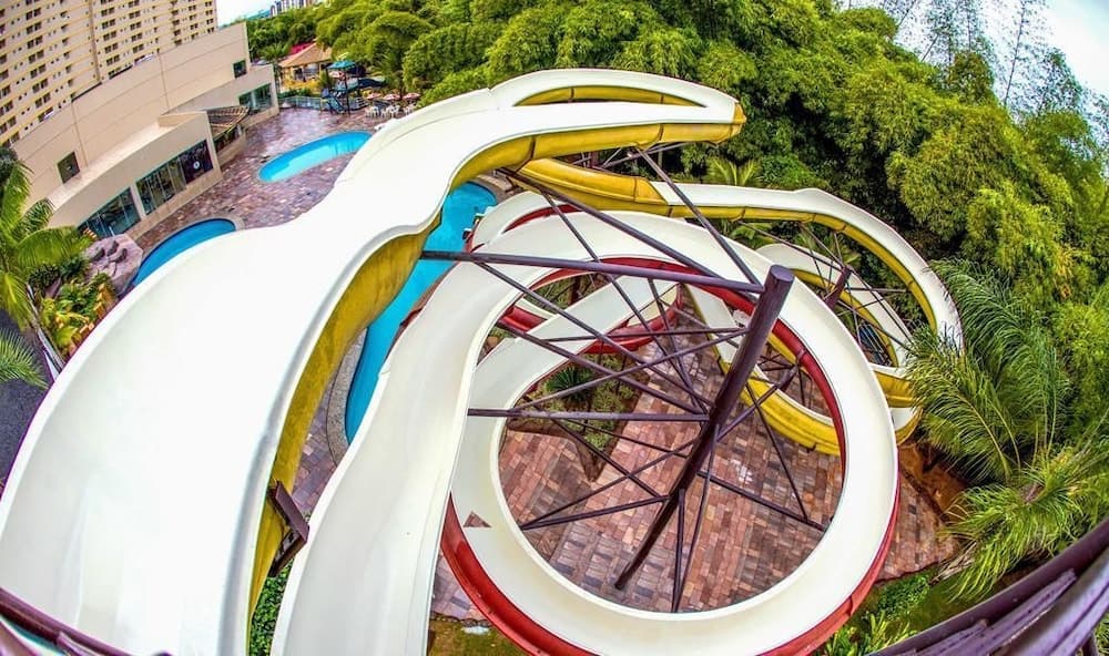 Golden Dolphin Grand Hotel - Flat