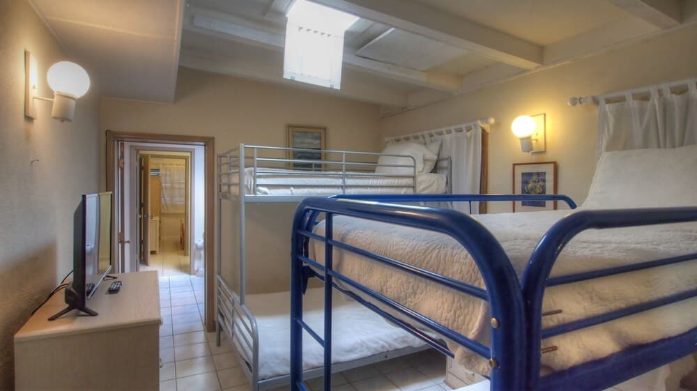 Chez Mireille - 5 Br Home