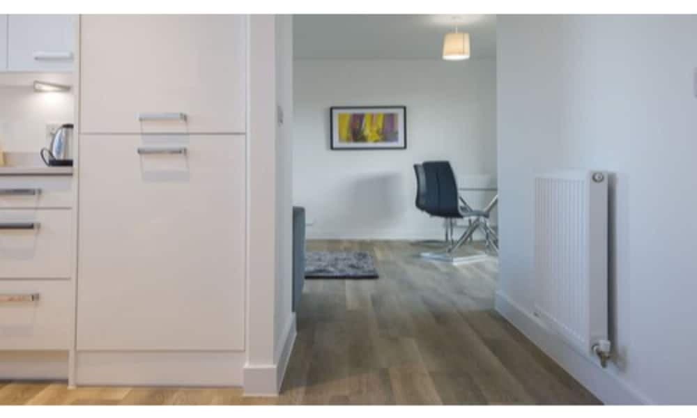 Tailored Stays - De Havilland House