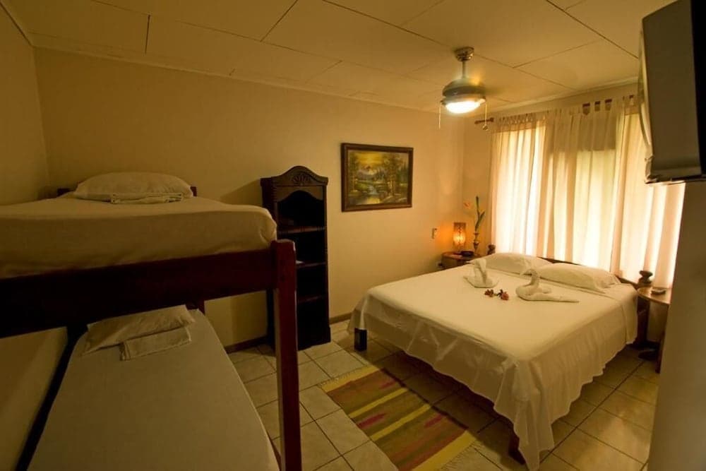 Laura's House Bed & Breakfast