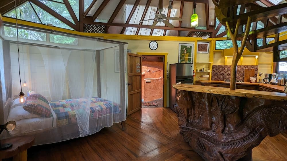 Tree House Beachfront Lodge