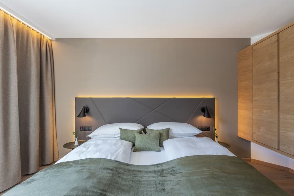 Maraias Luxury Suites & Apartments