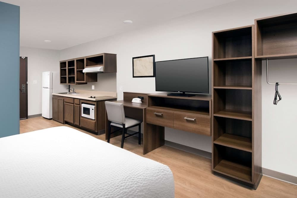 WoodSpring Suites Chicago Tinley Park