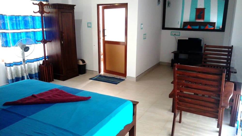 Layathraa Lake View Resort