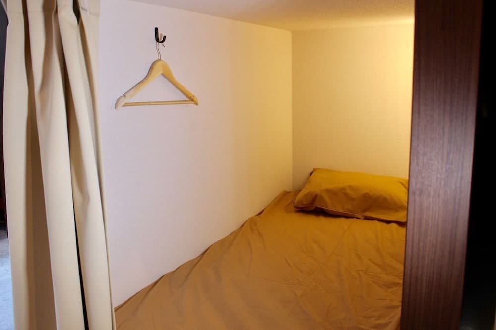 bnb+ Shinbashi - Hostel