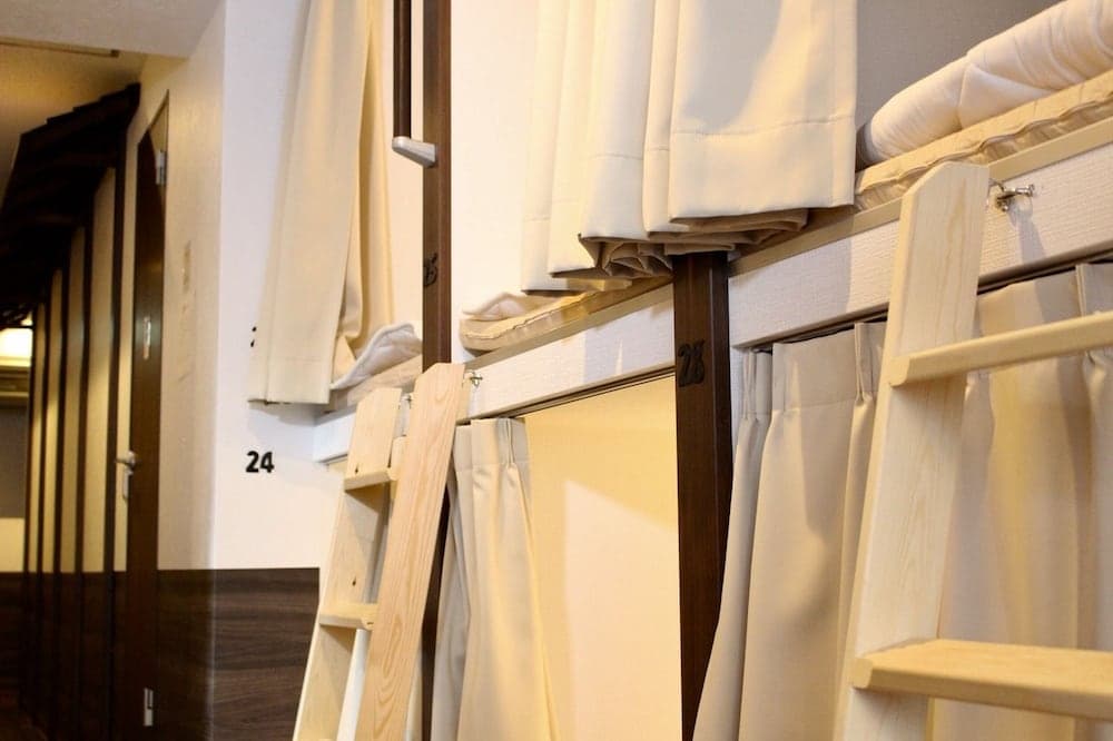 bnb+ Shinbashi - Hostel