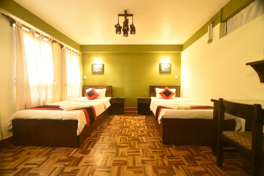 Vajra Guest House & Restaurant