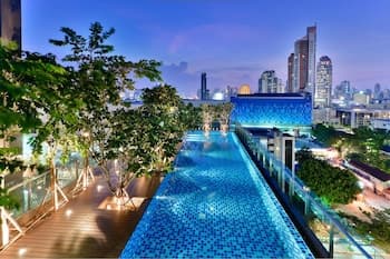 Civic Horizon Hotel & Residence