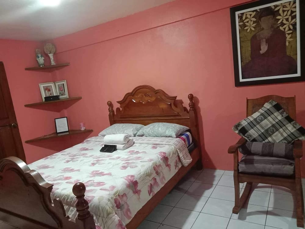 1st Street Park Apartelle