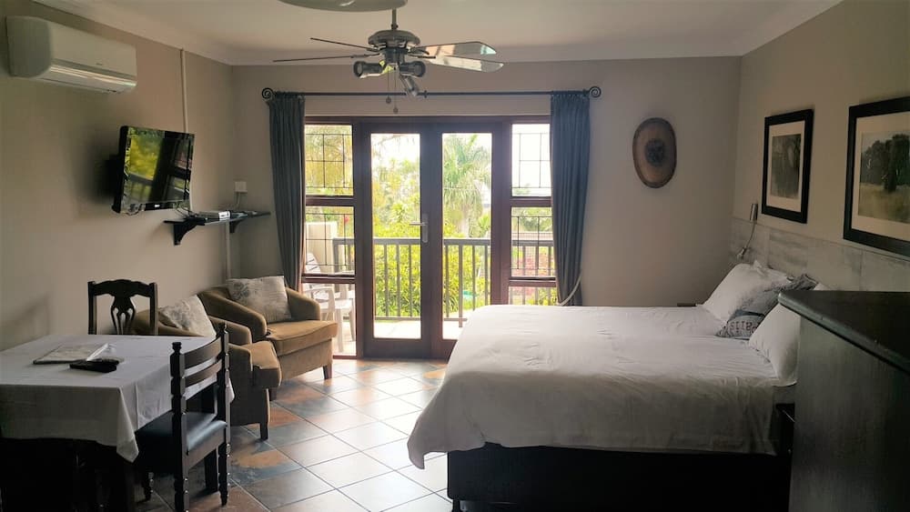 Crooked Tree Cottage