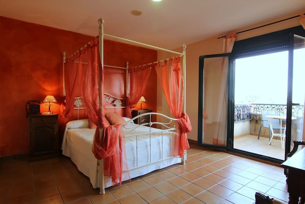 Hotel Rural Hojaranzos