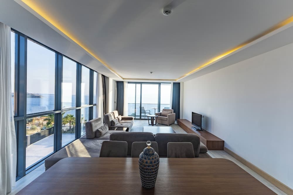 The Nowness Luxury Hotel & Spa (Adults Only 16+)