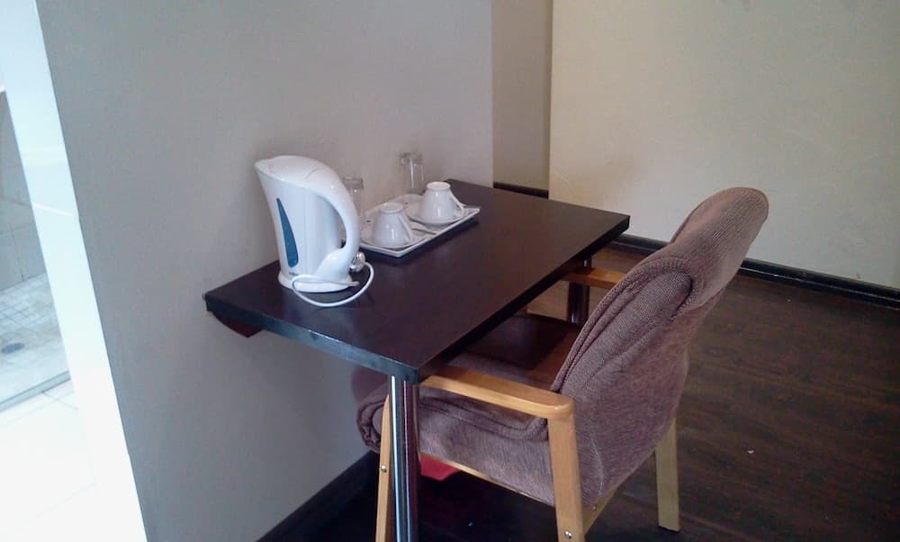 T.Recall Guest House