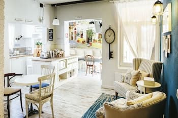 5 Vintage Guest House