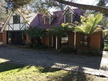 Tudor House - Large Family Home