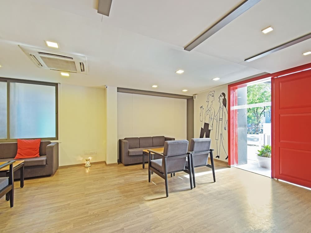 OYO Townhouse 030 Ashram Road Ahmedabad