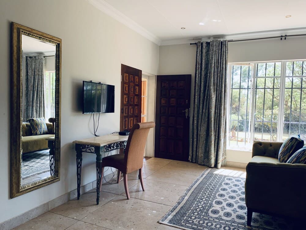 At The Rocks Country Estate