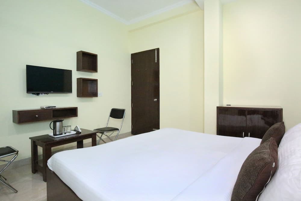 OYO 7724 HOTEL PR CHANDIGARH