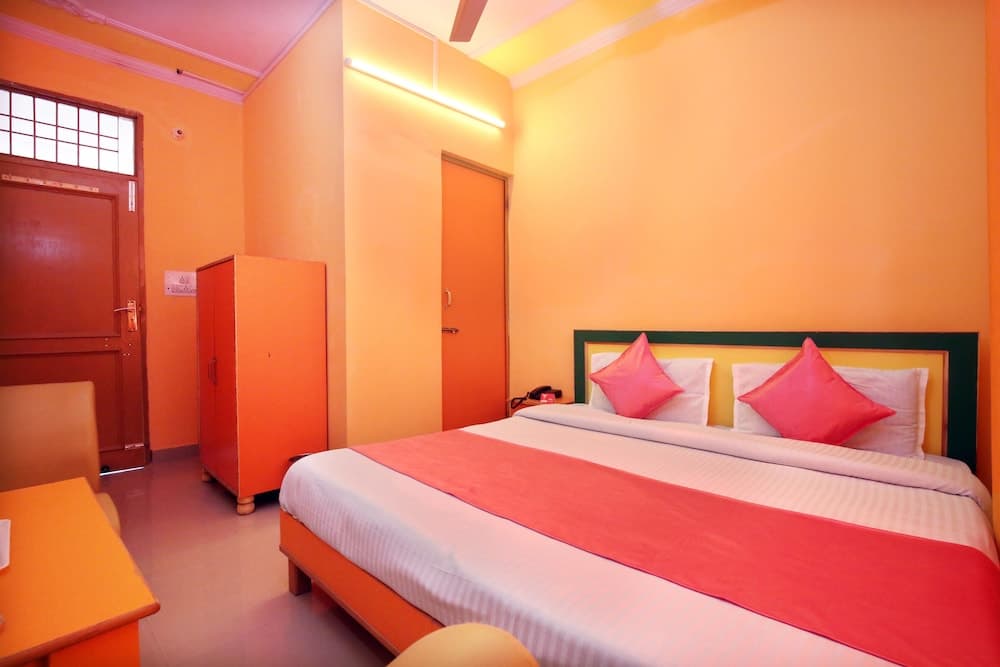 OYO 9038 Hotel Comfort