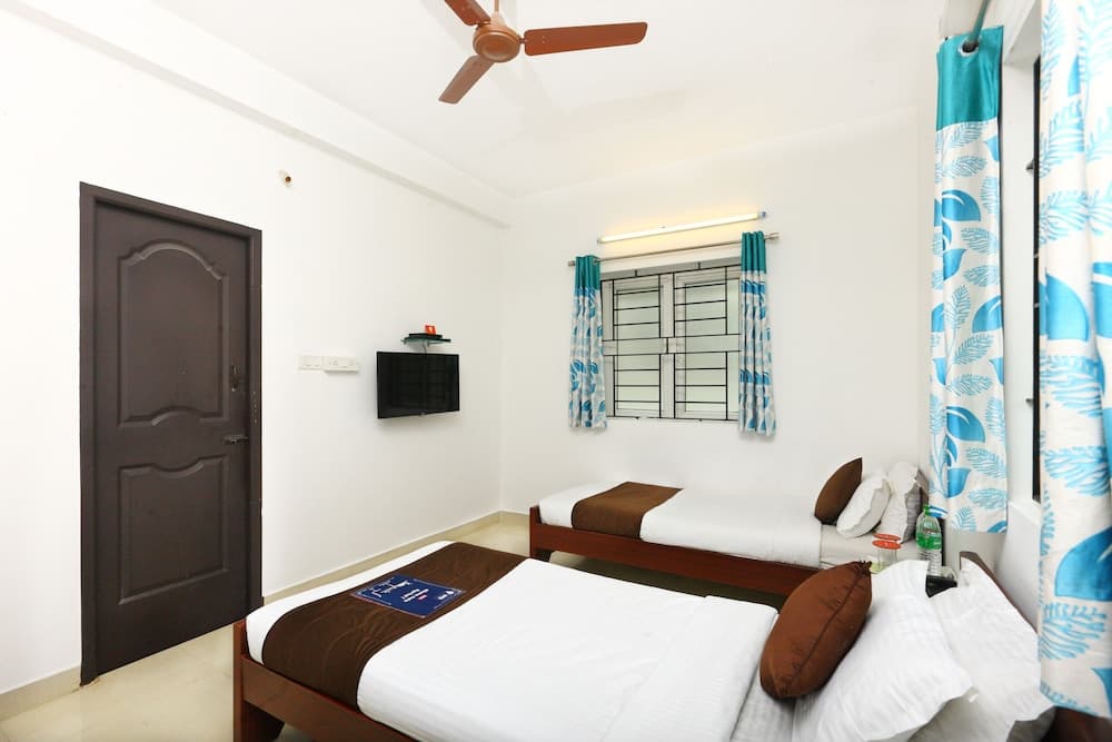 OYO 5448 Phoenix Hospitality Apartments