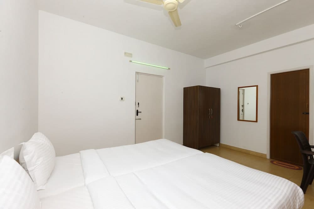 OYO 9261 SPL Serviced Apartments Sholinganallur