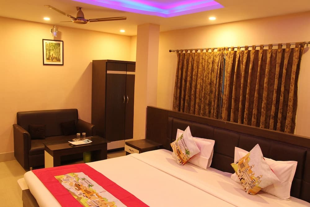 OYO 8369 Hotel Sea Mars