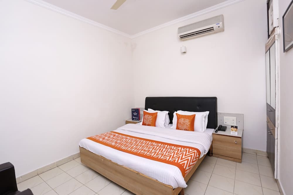 Collection O 1915 Hotel Central Park Inn