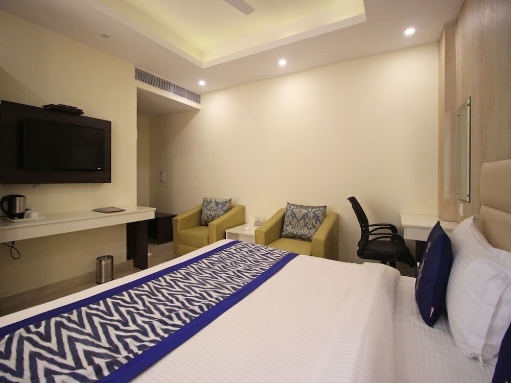 OYO 8132 Hotel Kukreja