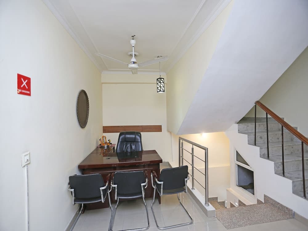 OYO 9554 Hotel Grand Plaza