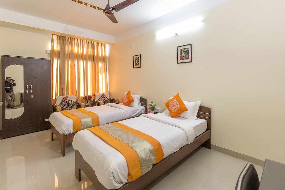 OYO 8209 Stay Down Town