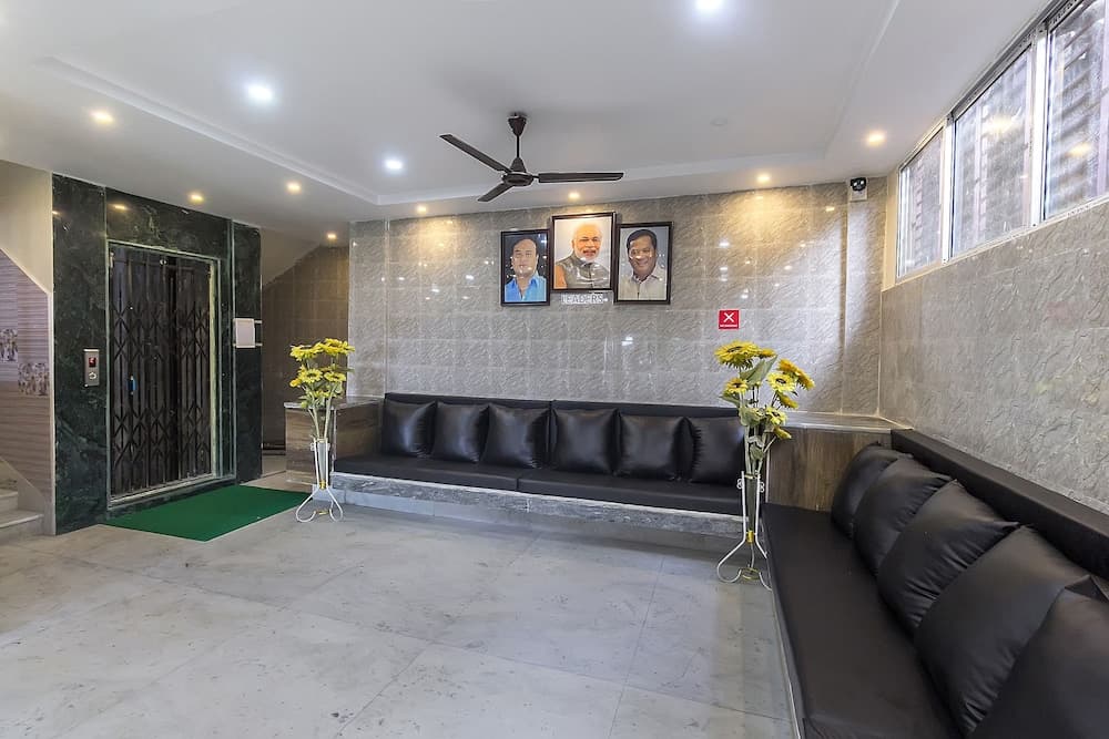 OYO 5638 OM Regency I