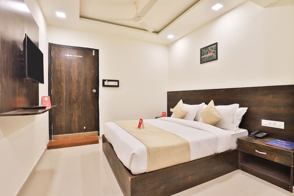 OYO 11072 Hotel Kajri Residency