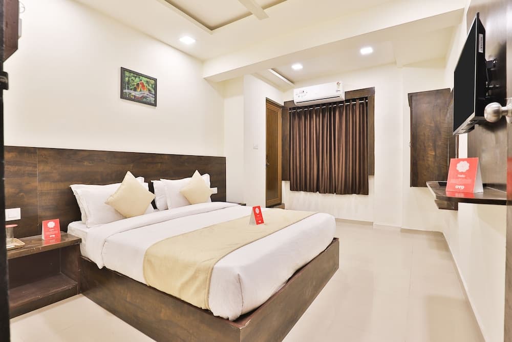 OYO 11072 Hotel Kajri Residency
