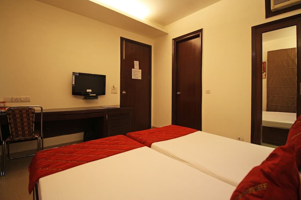 OYO 6018 Ethnic Facilities