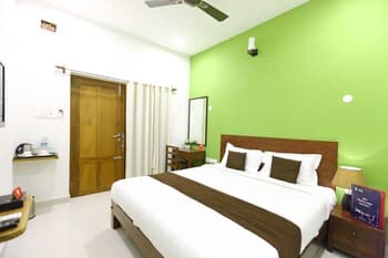 OYO 8229 Marine Drive