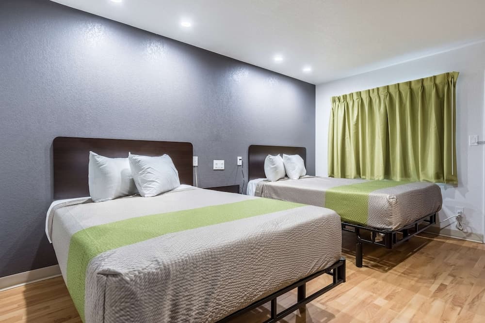 Studio 6 Buttonwillow, CA