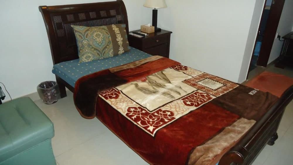 Midway Hotel & Resturant