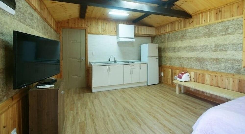 Chan's House Pension