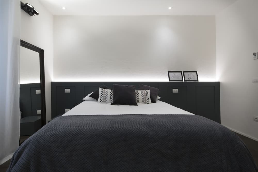 Emilia Suite Express