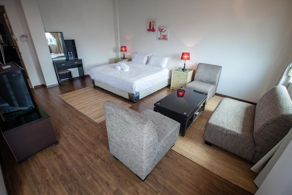 Natol Homestay - Kuching Home Penthouse Airport Road