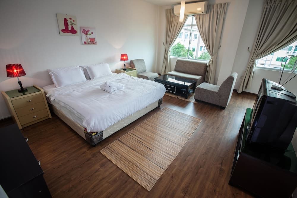 Natol Homestay - Kuching Home Penthouse Airport Road
