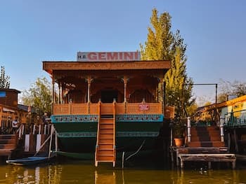 Gemini Group Of Houseboats