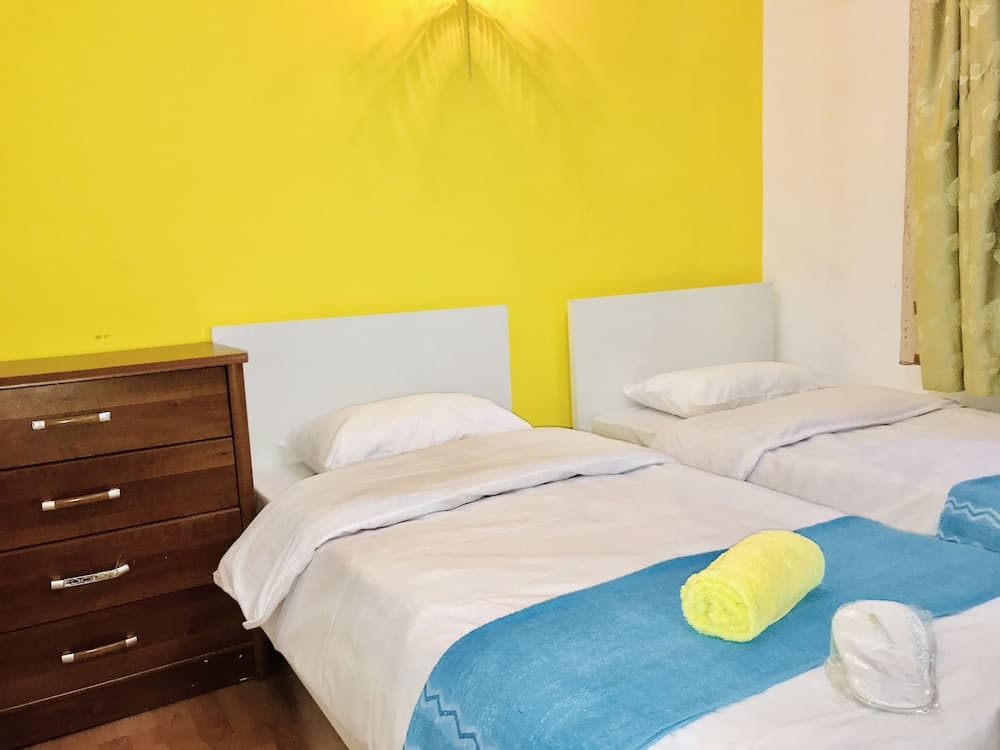 Check-in hostel (Baku Yard)